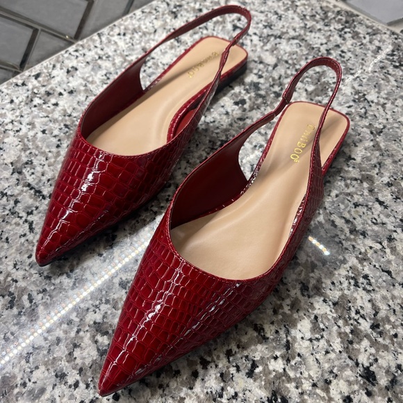 Shoes - Red Croc Sling Back Flats ❤️